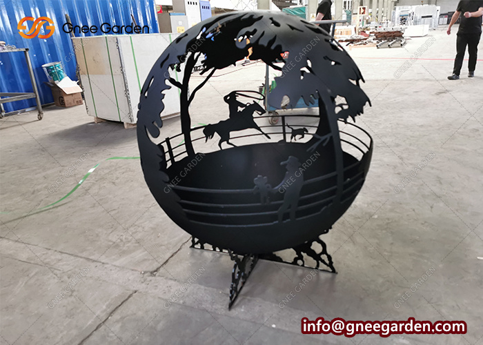 Garden Backyard Wooden Burner Nature Animal Sphere Fire Pits / Fire Brazier